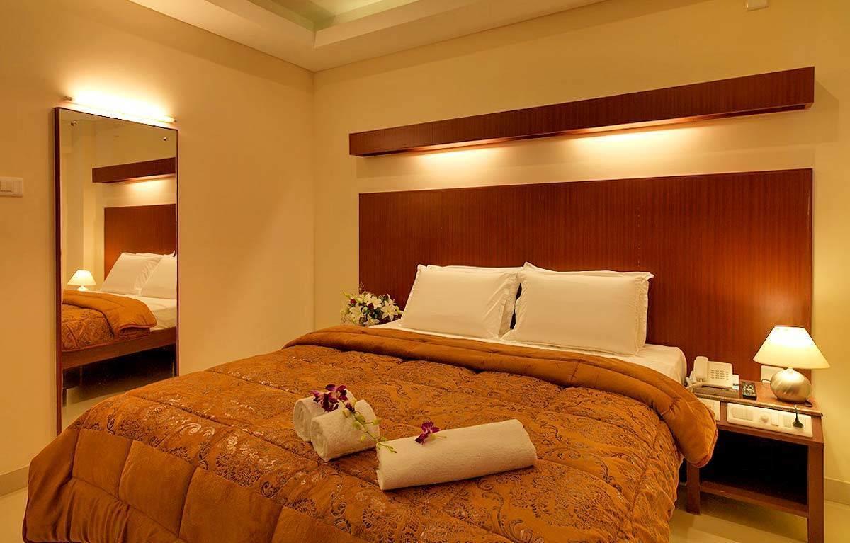 Dhanunjayas Luxury Hotel Hosur Ngoại thất bức ảnh