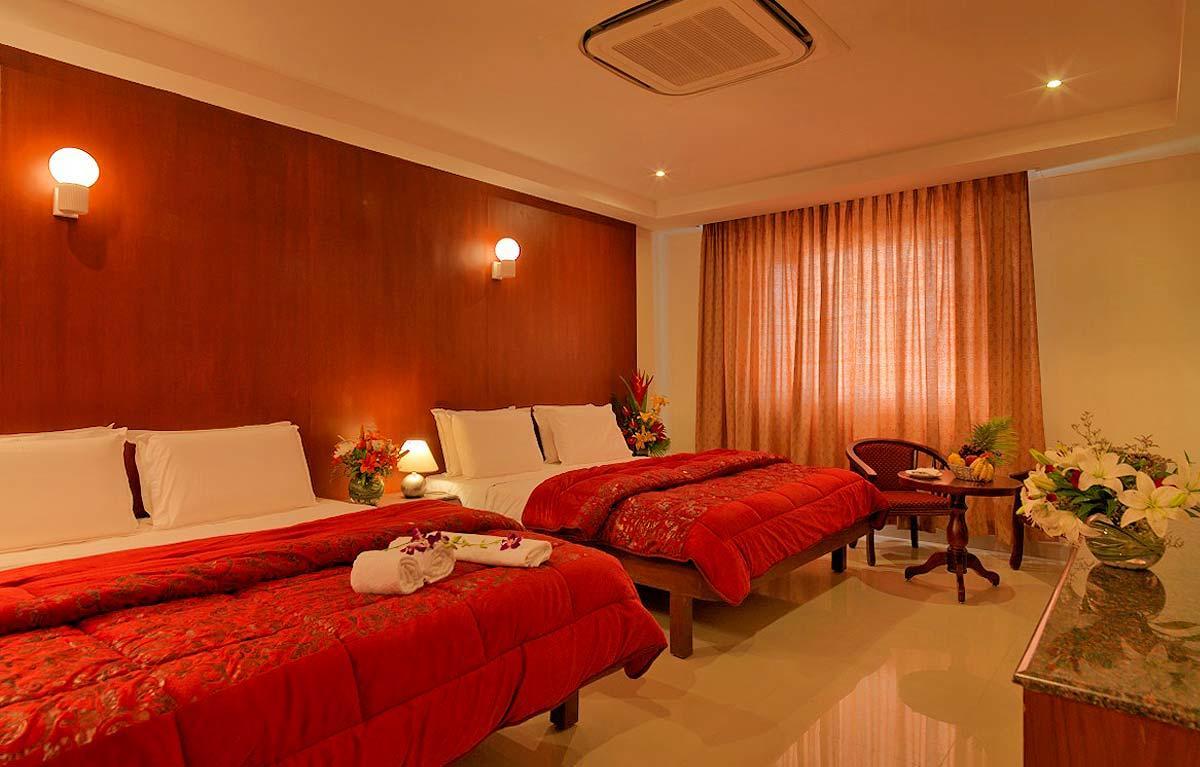 Dhanunjayas Luxury Hotel Hosur Ngoại thất bức ảnh