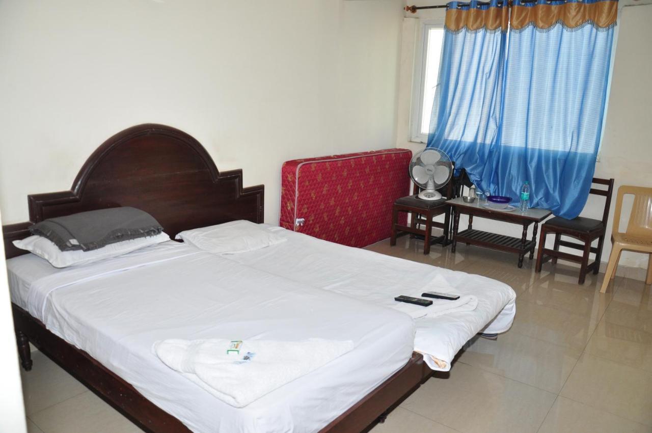 Dhanunjayas Luxury Hotel Hosur Ngoại thất bức ảnh